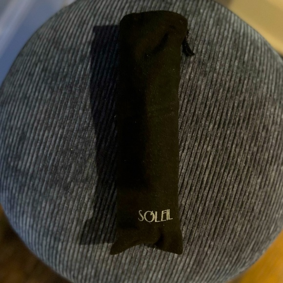 *NEW* SOLEIL HAIR TOOLS Mini Heat Brush, Color Apricot. SOLD OUT Online! - Picture 6 of 6